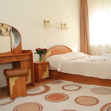 Hotel Ratuszowy Włocławek エクステリア 写真
