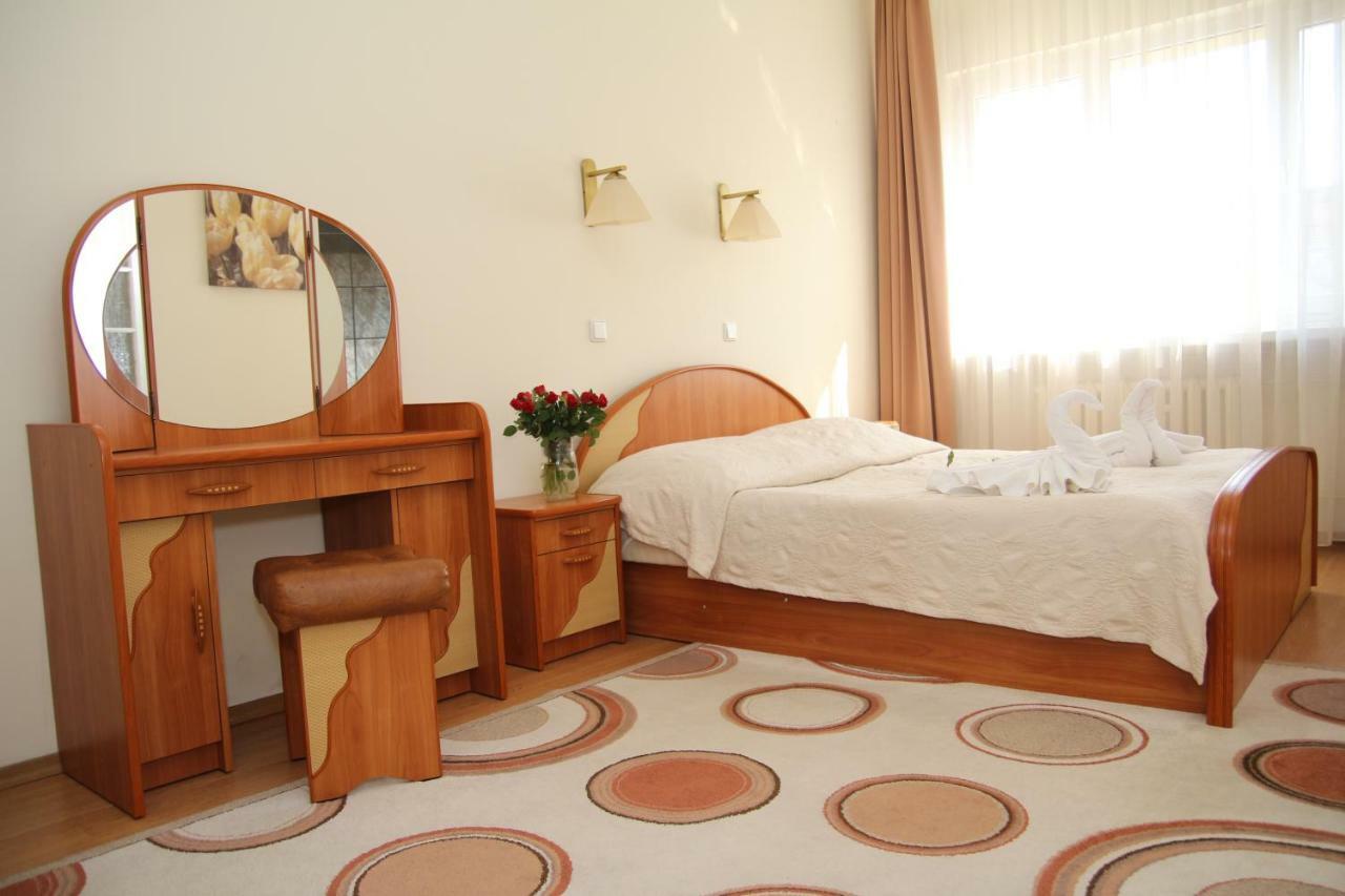 Hotel Ratuszowy Włocławek エクステリア 写真