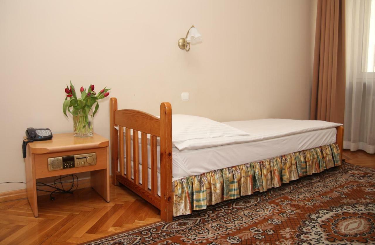 Hotel Ratuszowy Włocławek エクステリア 写真
